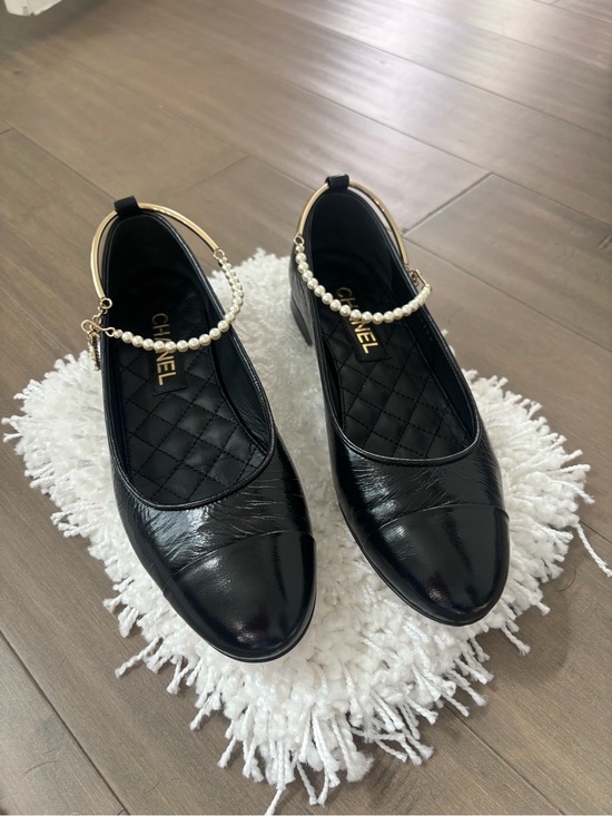 CHANEL Shoes - EUC CHANEL Black Quilted Leather Pearl-Ankle Flats with Gold and Pearl Hoop